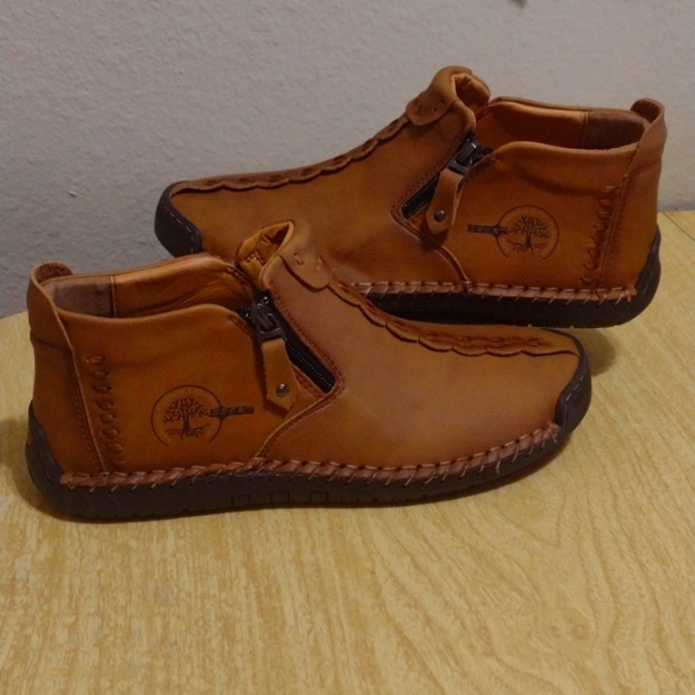 Fashion sport model men's shoes, 9 wide, Tan